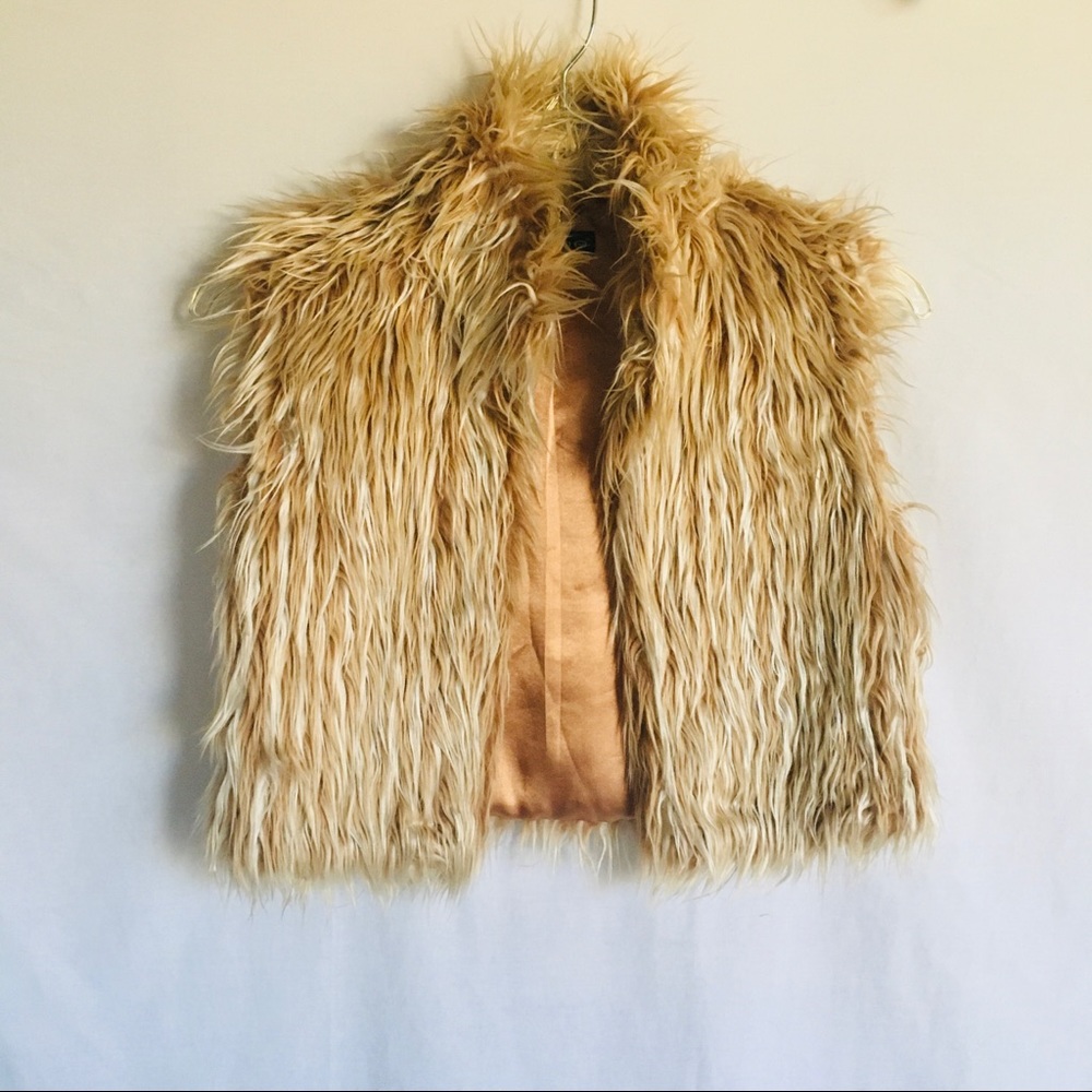 "bebe" faux fur cropped vest